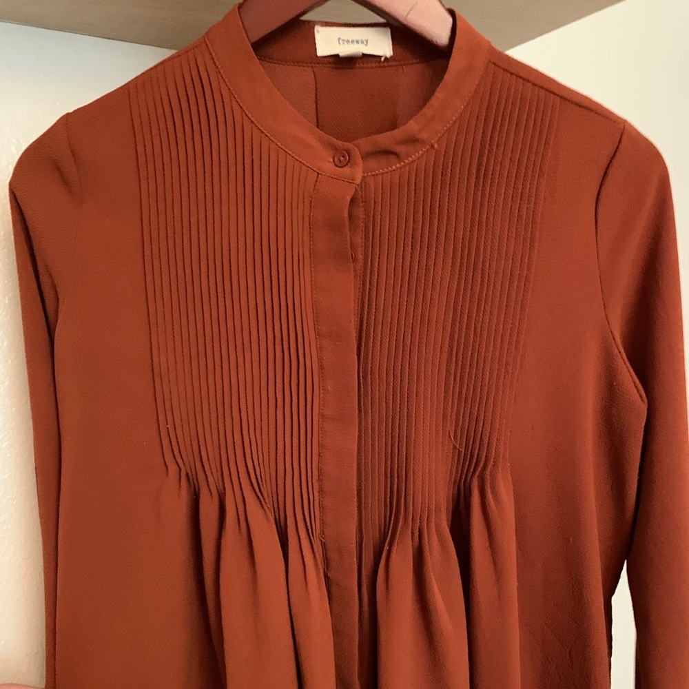 Freeway small long sleeve rust blouse